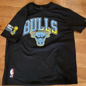 Chicago Bulls Pro Standard Tee with Patches - Brand New - XXL